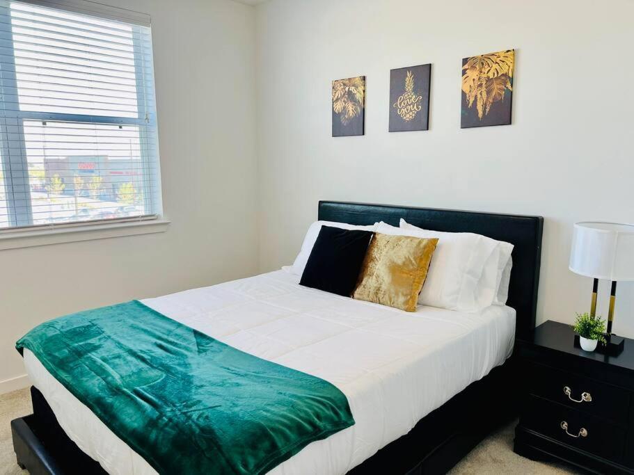 Charming Home: 2bd/2ba In Kyle, Tx! *