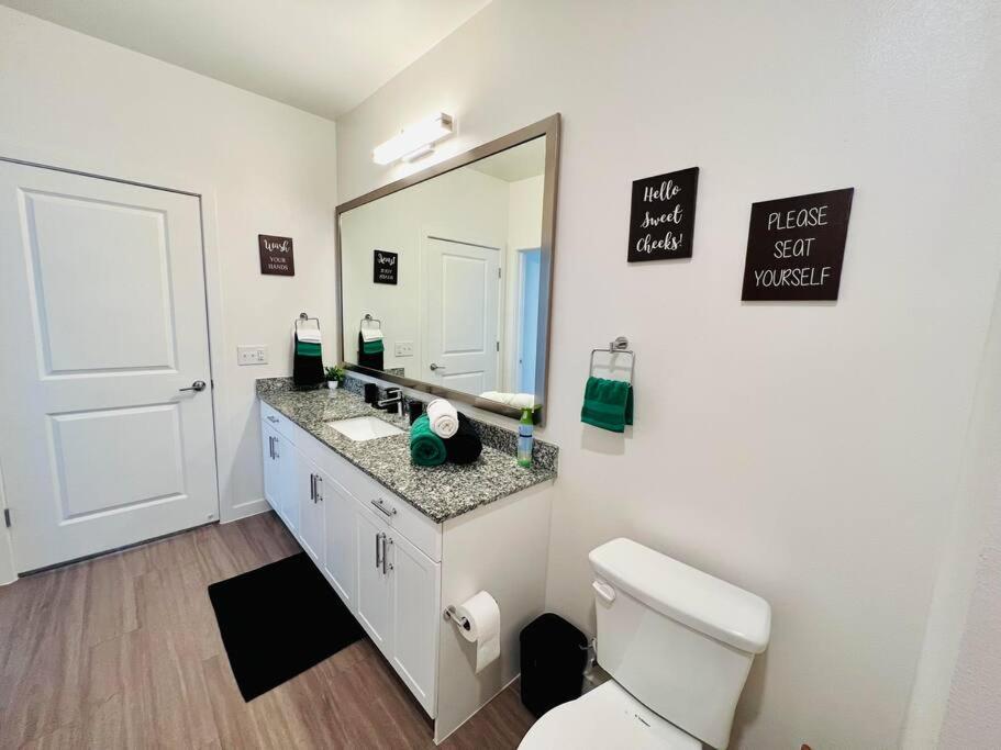 Apartment Charming Home: 2bd/2ba In Kyle, Tx!
