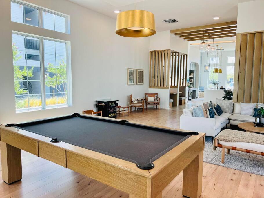 Apartment Charming Home: 2bd/2ba In Kyle, Tx! *